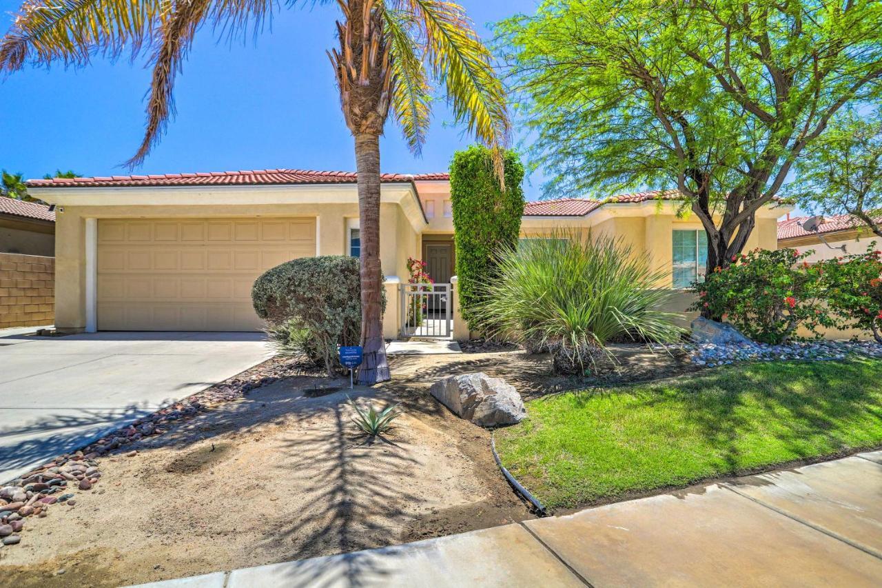 Updated And Modern Palm Desert Hideaway With Pool Villa Exterior photo